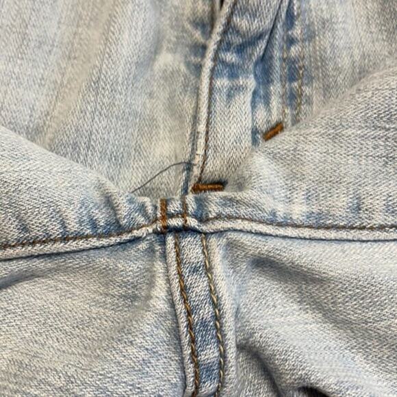 Levi’s Vintage High Rise Denim Shorts Light Wash Size 12 - Picture 6 of 10